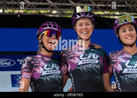 Eva Buurman, Thalita de Jong, Rachele Barbieri von Liv Racing TeqFind Racing im Classique UCI Women's WorldTour Road Race Phase 3 von 2023 Stockfoto