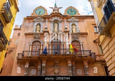 Palazzo Cavarretta/Palazzo Senatorio. Trapani, Sizilien, Italien. An der Kreuzung Via Torrearsa und Corso Vittorio Emanuele gelegen. Das Konstrukt Stockfoto