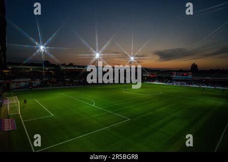 Luton, Großbritannien. 29. Mai 2023. Allgemeiner Blick in das Kenilworth Road Stadium, in dem jetzt der Premier League Fußball stattfindet, nachdem der Luton Town Football Club durch das Championship Play-off-Spiel gefördert wird. Bild, das während des Sky Bet Championship Spiels zwischen Luton Town und Coventry City in der Kenilworth Road, Luton, England, am 14. September 2022 aufgenommen wurde. Foto: David Horn. Kredit: Prime Media Images/Alamy Live News Stockfoto