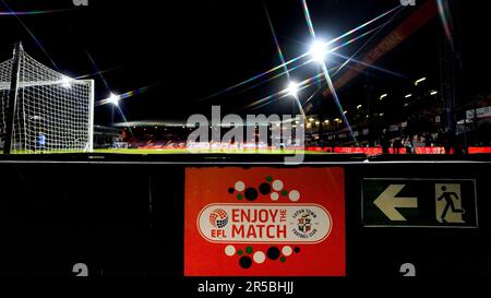 Luton, Großbritannien. 29. Mai 2023. Allgemeiner Blick in das Kenilworth Road Stadium, in dem jetzt der Premier League Fußball stattfindet, nachdem der Luton Town Football Club durch das Championship Play-off-Spiel gefördert wird. Bild während der Sky Bet Championship hinter geschlossenen Türen aufgenommen, das am 24. November 2020 zwischen Luton Town und Birmingham City in der Kenilworth Road, Luton, England, ohne Anhänger aufgrund von Covid-19-Beschränkungen gespielt wurde. Foto: David Horn. Kredit: Prime Media Images/Alamy Live News Stockfoto