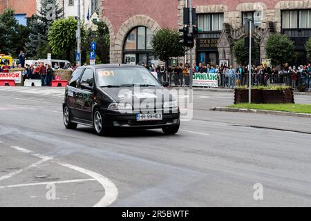 Marosvasarhely, Siebenbürgen - 23. Juni 2018: Fiat Punto tritt während der Super Rally Trofeul Targu Mures auf. Stockfoto