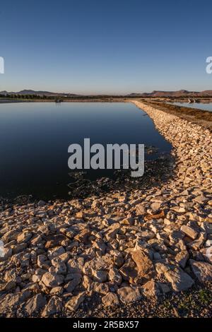 Behandlung von Abwasserproblemen: ONEE-Behandlungsstation in Taourirt, Marokko Stockfoto