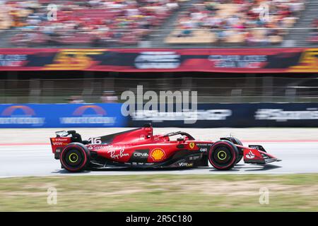 Barcelona, Spanien. 02. Juni 2023. Charles Leclerc (Monaco), Scuderia Ferrari SF-23 während des Trainings vor dem Grand Prix F1 von Spanien auf dem Circuit de Barcelona-Catalunya am 2. Juni 2023 in Barcelona, Spanien. (Foto: Bagu Blanco/PRESSIN) Kredit: PRESSINPHOTO SPORTS AGENCY/Alamy Live News Stockfoto