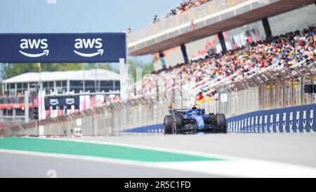 Barcelona, Spanien. 02. Juni 2023. Logan Sargeant (USA), Williams Racing FW45 auf der Rennstrecke vor dem Grand Prix F1 von Spanien auf dem Circuit de Barcelona-Catalunya am 2. Juni 2023 in Barcelona, Spanien. (Foto: Bagu Blanco/PRESSIN) Kredit: PRESSINPHOTO SPORTS AGENCY/Alamy Live News Stockfoto