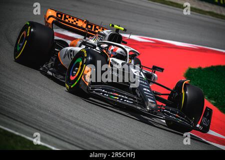 Montmelo, Spanien. 2. Juni 2023. LANDO NORRIS (GBR) vom Team McLaren fährt in seinen MCL60 Jahren während der ersten Trainingssitzung des spanischen GP auf dem Circuit de Catalunya Credit: Matthias Oesterle/Alamy Live News Stockfoto