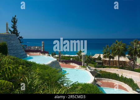 Pool des Lykia World Village Hotels in Ölüdeniz in der Nähe von Fethiye, türkische Ägäis, Türkei, Asien Stockfoto