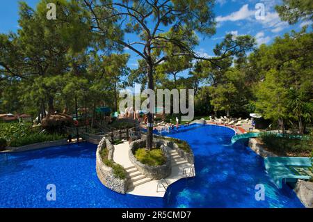 Pool des Lykia World Village Hotels in Oeluedeniz nahe Fethiye, türkische Ägäis, Türkei Stockfoto