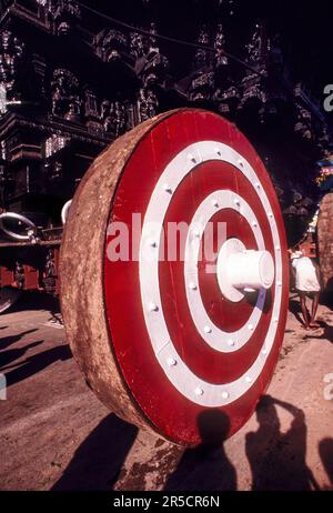 Temple Chariot Wheel in Thiruvarur Tiruvarur, Tamil Nadu, Südindien, Indien, Asien. Der größte Streitwagen in Indien Stockfoto