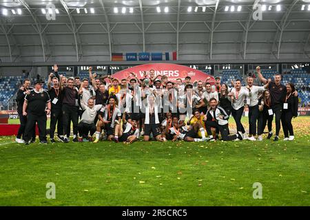 Budapest, Ungarn. 02. Juni 2023. Glück Deutschlands U17 nach dem Finale der ungarischen Fußball-Weltmeisterschaft 2023 gegen Frankreich U17 im Stadion Nandor Hidegkuti in Budapest, Ungarn, 17 2. Juni 2023 Kredit: Live Media Publishing Group/Alamy Live News Stockfoto