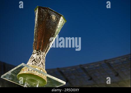 Budapest, Ungarn. 31. Mai 2023 Die Trophäe (Pokal) der UEFA Europa League wird vor dem Finale der UEFA Europa League zwischen dem FC Sevilla und AS Roma gesehen. Kredit: Nicolò Campo/Alamy Live News Stockfoto