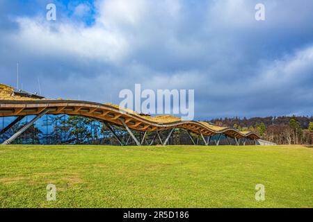 Moderne Architektur der Macallan-Brennerei und Besuchererlebnis in Speyside. Macallan Estate, Osterelchien, Aberlour, Highlands, Schottland Stockfoto