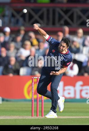 Northampton, Großbritannien. 02. Juni 2023. Northampton Juni 2 : Ben Sanderson von Northamptonshire während des Vitality T20 Blast Match zwischen Northamptonshire Steelbacks und LEICESTERSHIRE FÜCHSEN am County Ground Northampton am 2 . Juni 2023 Northampton England . Kredit: PATRICK ANTHONISZ/Alamy Live News Stockfoto