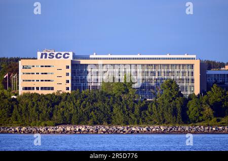 Ivany Campus, ehemals Waterfront Campus, des Nova Scotia Community College (NSCC) in Dartmouth, Nova Scotia, entworfen von Moriyama und Teshima Stockfoto