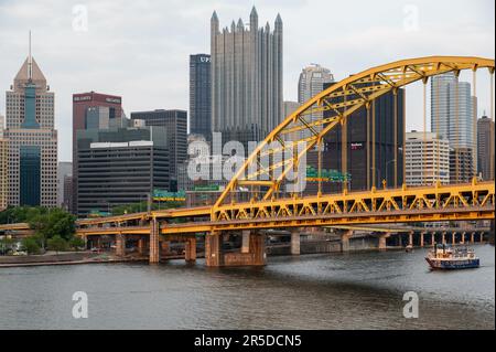 Die Fort Pitt Bridge in Pittsburgh, Pennsylvania Stockfoto