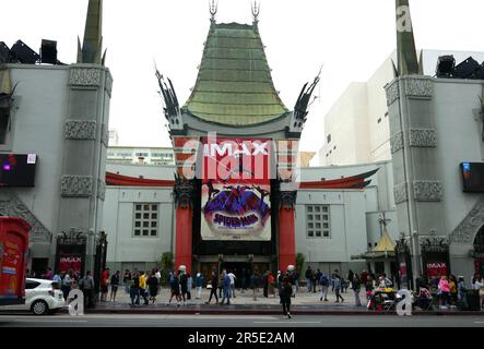 Los Angeles, Kalifornien, USA 1. Juni 2023 Spider-man über das Spider-Verse Banner im TCL Chinese Theatre am 1. Juni 2023 in Los Angeles, Kalifornien, USA. Foto: Barry King/Alamy Stock Photo Stockfoto
