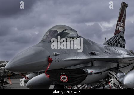 F-16 Fighting Falcon of 'The Fabulous Flying Fiends', mit Sitz in Osan Air Base in der Republik Korea, Besuch des Yokota Air Base, Japan Stockfoto