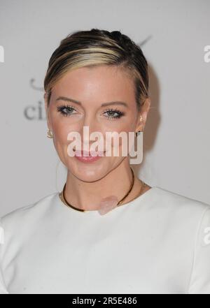 Katie Cassidy bei der Ankunft für das jährliche Rennen 30. nach Erase MS Gala, Fairmont Century Plaza Hotel, Los Angeles, CA, 2. Juni 2023. Foto: Elizabeth Goodenough/Everett Collection Stockfoto