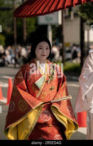 Parade auf dem AOI Matsuri Festival 2023 in Kyoto, Japan. Stockfoto