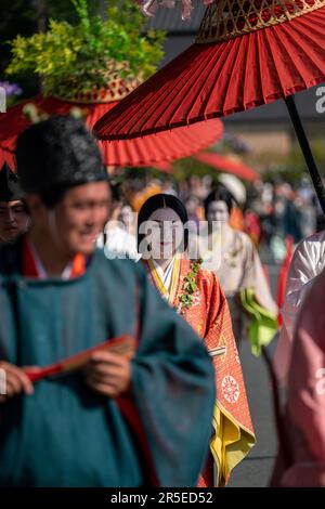 Parade auf dem AOI Matsuri Festival 2023 in Kyoto, Japan. Stockfoto