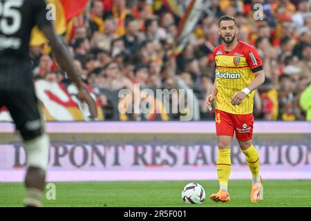 Linse, Frankreich. 27. Mai 2023. Jonathan Gradit (24) von RC Lens bei einem Fußballspiel zwischen dem T Racing Club de Lens und AC Ajaccio, am 37. Spieltag der Ligue 1 Uber Eats Saison 2022-2023, am Sonntag, den 27. Mai 2023 in Lens, Frankreich. Kredit: Sportpix/Alamy Live News Stockfoto