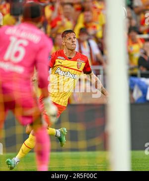 Linse, Frankreich. 27. Mai 2023. Florian Sotoca (7) von RC Lens, das während eines Fußballspiels zwischen T Racing Club de Lens und AC Ajaccio am 37. Spieltag der Ligue 1 Uber Eats Saison 2022-2023 am Sonntag, den 27. Mai 2023 in Lens, Frankreich, gezeigt wurde. Kredit: Sportpix/Alamy Live News Stockfoto