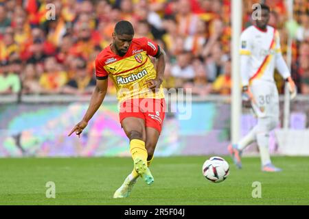 Linse, Frankreich. 27. Mai 2023. Kevin Danso (4) von RC Lens, das während eines Fußballspiels zwischen dem Rennclub de Lens und dem AC Ajaccio am 37. Spieltag der Ligue 1 Uber Eats Saison 2022-2023 am Sonntag, den 27. Mai 2023 in Lens, Frankreich, gezeigt wurde. Kredit: Sportpix/Alamy Live News Stockfoto