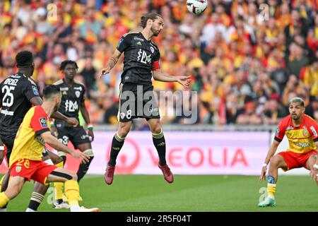 Linse, Frankreich. 27. Mai 2023. Vincent Marchetti (8) von Ajaccio, das während eines Fußballspiels zwischen dem Rennclub de Lens und dem AC Ajaccio am 37. Spieltag der Ligue 1-Essenssaison 2022-2023 am Sonntag, den 27. Mai 2023 in Lens, Frankreich, gezeigt wurde. Kredit: Sportpix/Alamy Live News Stockfoto