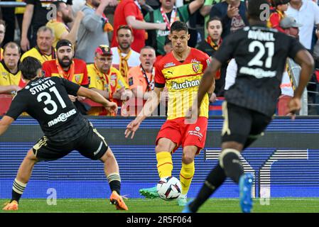 Linse, Frankreich. 27. Mai 2023. Florian Sotoca (7) von RC Lens, das während eines Fußballspiels zwischen T Racing Club de Lens und AC Ajaccio am 37. Spieltag der Ligue 1 Uber Eats Saison 2022-2023 am Sonntag, den 27. Mai 2023 in Lens, Frankreich, gezeigt wurde. Kredit: Sportpix/Alamy Live News Stockfoto