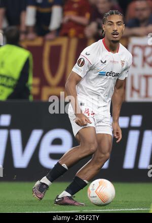 Budapest, Ungarn, 31. Mai 2023. Loic Bade von Sevilla während des Spiels der UEFA Europa League in der Puskas Arena, Budapest. Der Bildausdruck sollte lauten: Jonathan Moscrop/Sportimage Stockfoto