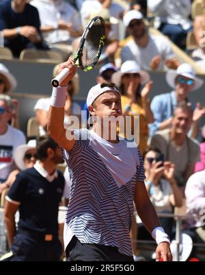 Paris, Frankreich. 03. Juni 2023. Roland Garros Paris French Open 2023 Tag 7 03./06/2023 Holger Rune (DEN) gewinnt dritte Runde mit Guthaben: Roger Parker/Alamy Live News Stockfoto