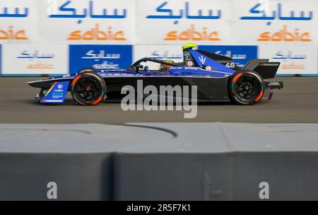 Jakarta, Indonesien. 3. Juni 2023. Maserati MSG Racing's Edoarde Mortara of Switzerland Races während des ABB Formel-E Championship JAKARTA E-Prix Race in Jakarta, Indonesien, 3. Juni 2023. Kredit: Zulkarnain/Xinhua/Alamy Live News Stockfoto