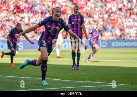 Eindhoven, Niederlande. 03. Juni 2023. EINDHOVEN, NIEDERLANDE - JUNI 3: Fridolina Rolfo vom FC Barcelona feiert, nachdem sie während des Finalspiels der UEFA Women's Champions League zwischen dem FC Barcelona und dem VfL Wolfsburg am 3. Juni 2023 im PSV-Stadion in Eindhoven, Niederlande (Foto von Joris Verwijst/Orange Pictures) das dritte Tor erzielt hat. Guthaben: Orange Pics BV/Alamy Live News Stockfoto