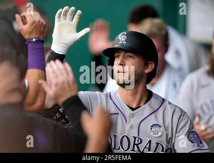 02. JUNI 2023: Der dritte Baseman Ryan McMahon (24) aus den Colorado Rockies feiert seinen Heimlauf 1. im Kauffman Stadium Kansas City, Missouri. Jon Robichaud/CSM. Stockfoto