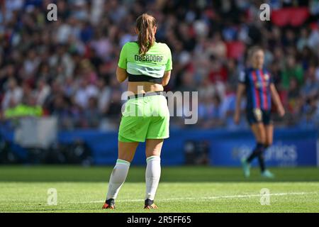 Eindhoven, Niederlande. 03. Juni 2023. Lena Oberdorf aus Wolfsburg sah bei einem Fußballspiel zwischen dem FC Barcelona Femeni und dem VFL Wolfsburg am Finale der UEFA Women's Champions League 2022-2023 am Samstag, den 3. Juni 2023 in Eindhoven, Niederlande, deprimiert und enttäuscht aus. Kredit: Sportpix/Alamy Live News Stockfoto