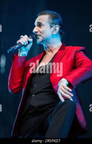 Köln, Deutschland. 5. Juni 2017. Dave Gahan und Depeche Mode durchführen live am Rhein Energie Stadion in Köln inmitten engen Sicherheitskontrolle Stockfoto