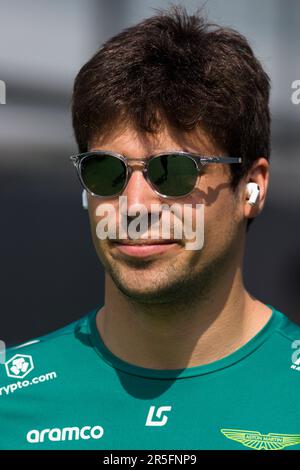 Barcelona, Spanien. 3. Juni 2023: Circuit de Barcelona-Catalunya, Barcelona, Spanien: Formel 1 Grand Prix in Spanien 2023: Qualifikationstag: Lance Walk des Aston Martin Teams kommt während der Formel 1 auf die Koppel AWS Credit: Action Plus Sports Images/Alamy Live News Stockfoto