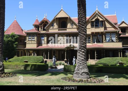 San Jose, Califiornia, USA: 6-1-2021: Winchester Mystery House in San Jose, Kalifornien Stockfoto