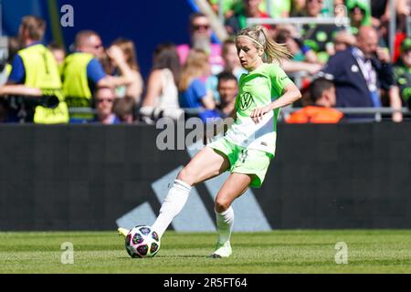 Eindhoven, Niederlande. 03. Juni 2023. EINDHOVEN, NIEDERLANDE - JUNI 3: Kathrin Hendrich von VfL Wolfsburg in Aktion während des Finalspiels der UEFA Women's Champions League zwischen FC Barcelona und VfL Wolfsburg am 3. Juni 2023 im PSV-Stadion in Eindhoven, Niederlande (Foto von Joris Verwijst/Orange Pictures). Credit: Orange Pics BV/Alamy Live News Stockfoto