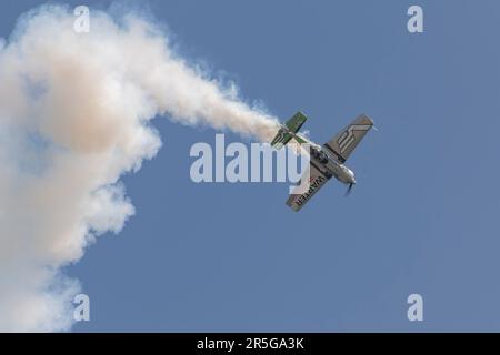 Sukhoi Su-31 auf der Pardubice Air Show 2023 in Pardubice, Tschechische Republik Stockfoto