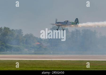 Sukhoi Su-31 auf der Pardubice Air Show 2023 in Pardubice, Tschechische Republik Stockfoto