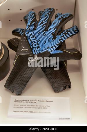 Fragment der Ausstellung im Museum des FC Atletico Madrid in der Civitas Metropolitano Arena Stockfoto