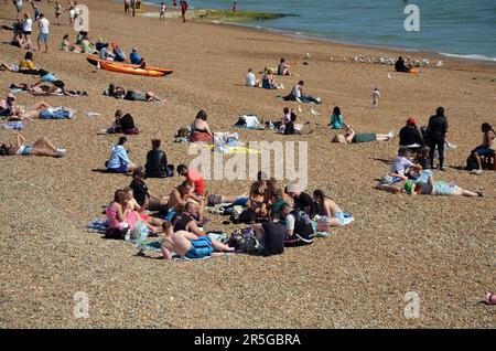 Brighton, Großbritannien. 03. Juni 2023. Sonnenschein in Brighton. Kredit: JOHNNY ARMSTEAD/Alamy Live News Stockfoto