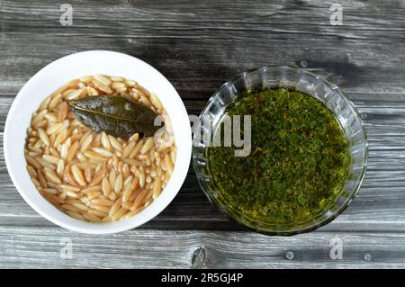 Mulukhiyah, molokhia, molohiya oder Ewedu, Corchorus olitorius, im Englischen als Denje'c'Jute, Nalta Jute, tossa Jute, Jute oder jüdischer Mallow und Middl bekannt Stockfoto