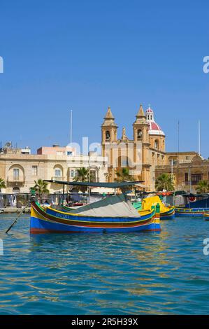 Traditionelle Fischerboote in Marsaxlokk, Malta Stockfoto