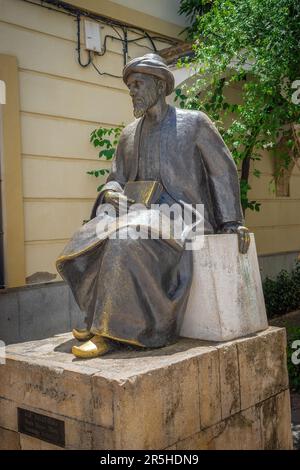 Maimonides-Statue im jüdischen Viertel - Cordoba, Andalusien, Spanien Stockfoto