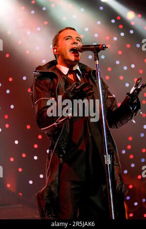 Shane Filan von der irischen Popband Westlife, Auftritt auf der Bühne in der Westpac Arena, Christchurch, Neuseeland, Mittwoch, 07. Mai, 2008. Stockfoto