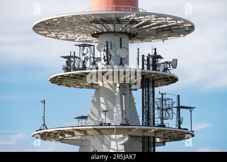 Senderantenne auf dem Mount Brocken im Nationalpark Harz, Sachsen-Anhalt. Höchster Gipfel des Harz-Gebirges. Stockfoto