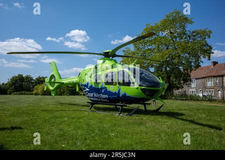 Der große westliche Krankenwagen landete am Court Road Park, Kingswood, Bristol. UK Stockfoto