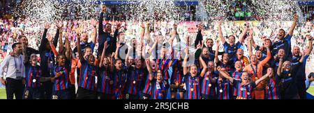 EINDHOVEN, NIEDERLANDE - 3. Juni 2023: Das letzte Fußballspiel des UEFA Women's Champions League FC Barcelona Femeni - VfL Wolfsburg Women bei Philips Stockfoto