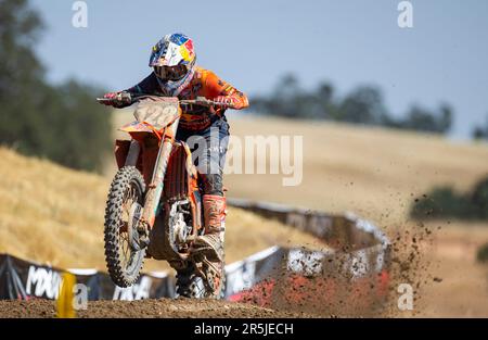 Sacramento, Kalifornien, USA. Juni 03 2023 Sacramento, CA USA Tom Vialle(128)auf dem Weg zur 11. Runde bei der AMA Pro Motocross Racing Hangtown Classic 250 Championship in Hangtown Sacramento, CA Thurman James/CSM Credit: CAL Sport Media/Alamy Live News Stockfoto